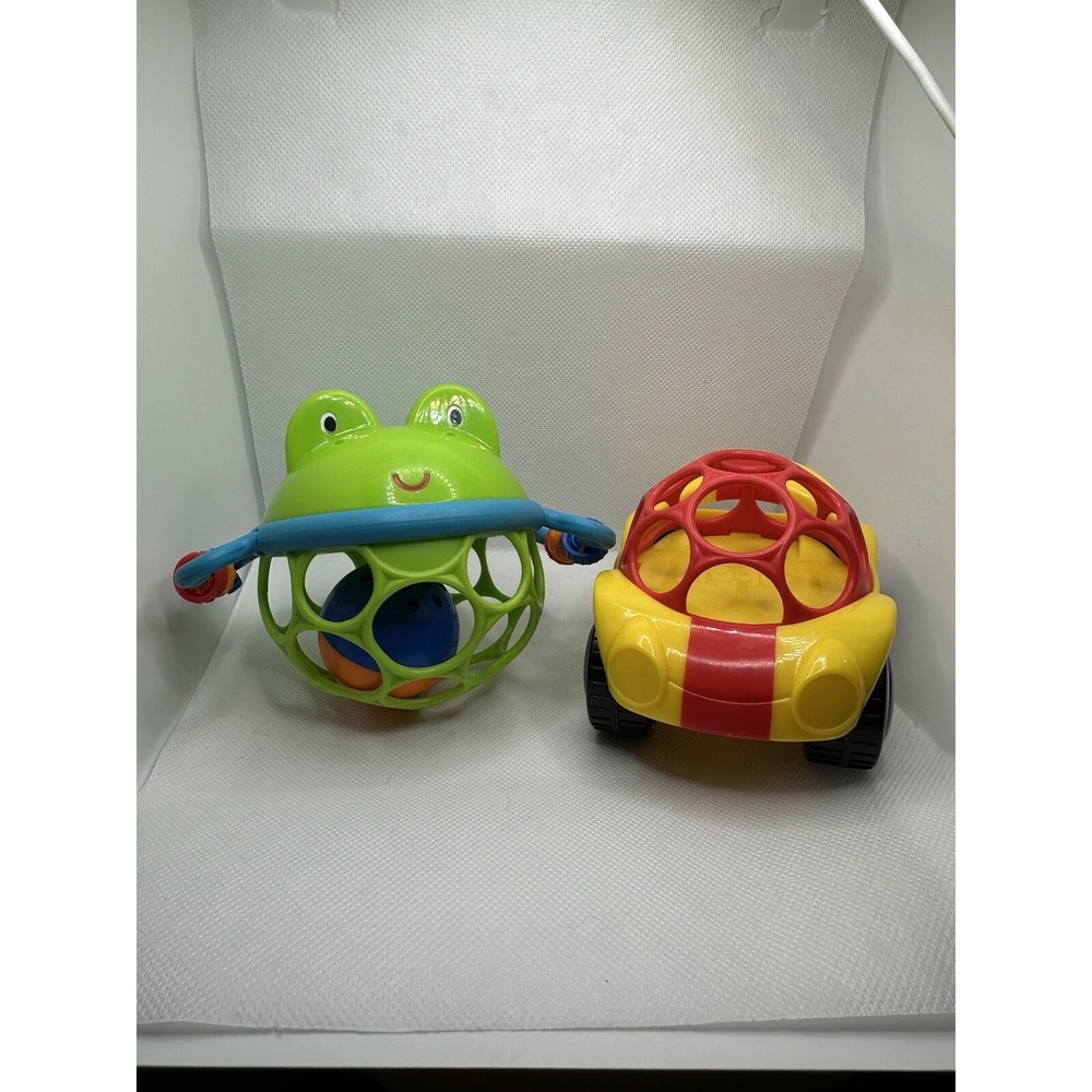 2 Piece Oball Kids II UK Car‎ Rattle Rolling Frog Ball Rattle With Rings